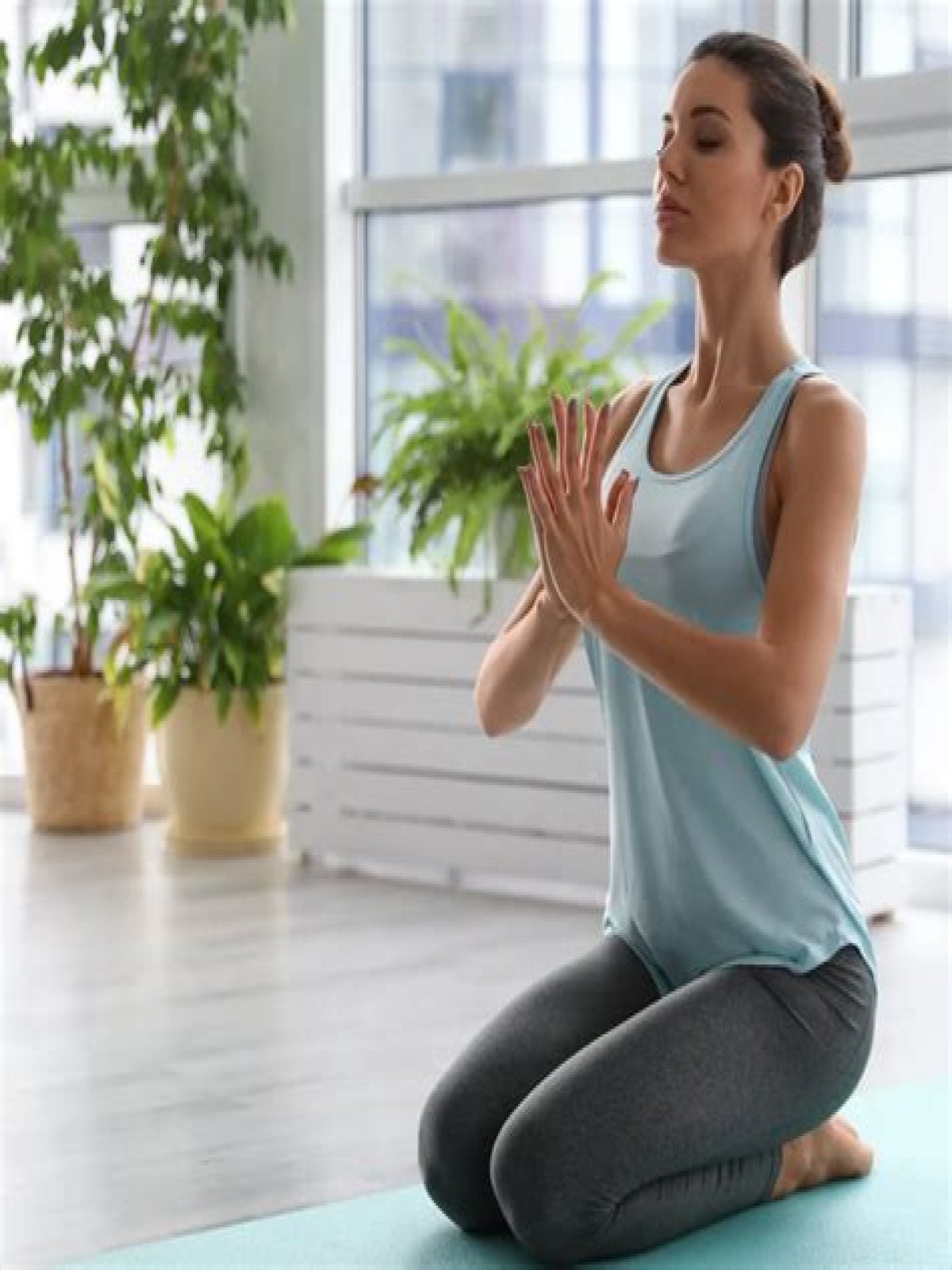 Is vajrasana good for piles?