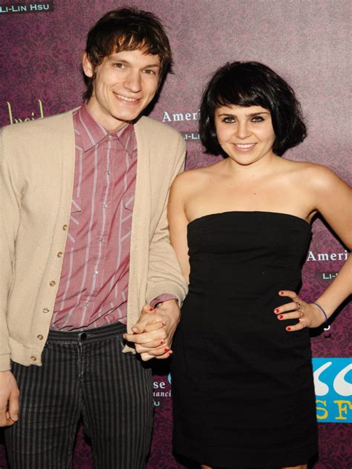 Mae Whitman's Boyfriends: Inside the Actress' Dating History