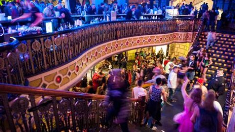 Who performed at Aragon Ballroom?